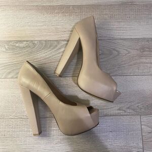 Forever 21 nude peep toe heels